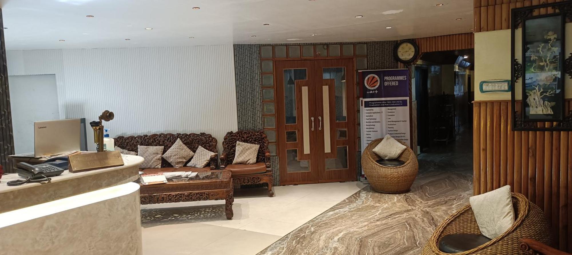 Hotel Assembly Shillong Kültér fotó