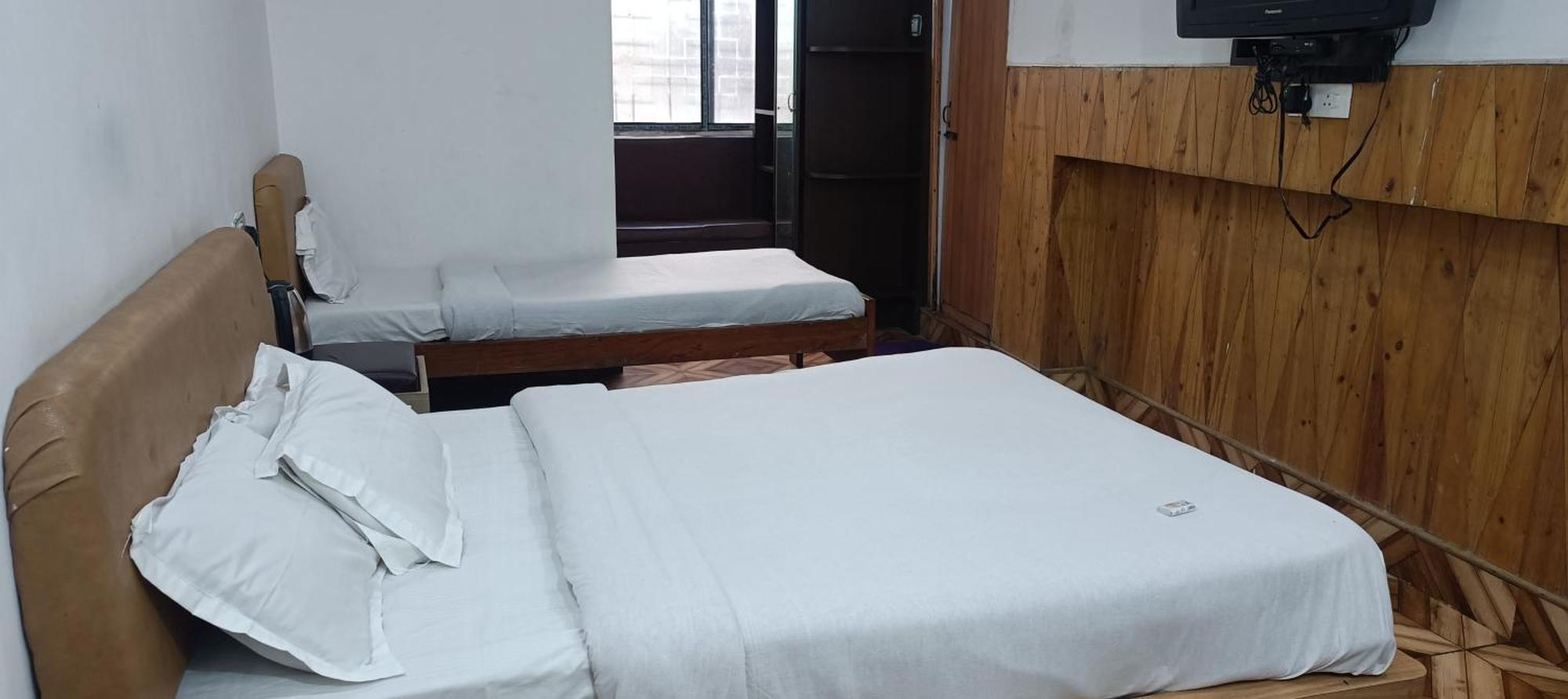Hotel Assembly Shillong Kültér fotó